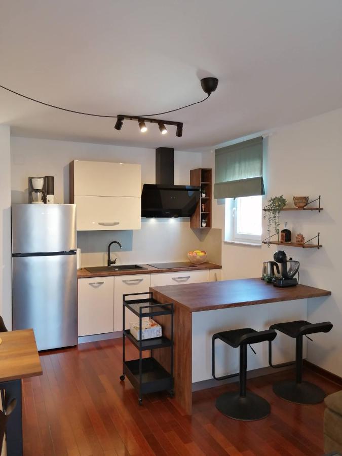Apartment Iva Šilo Esterno foto