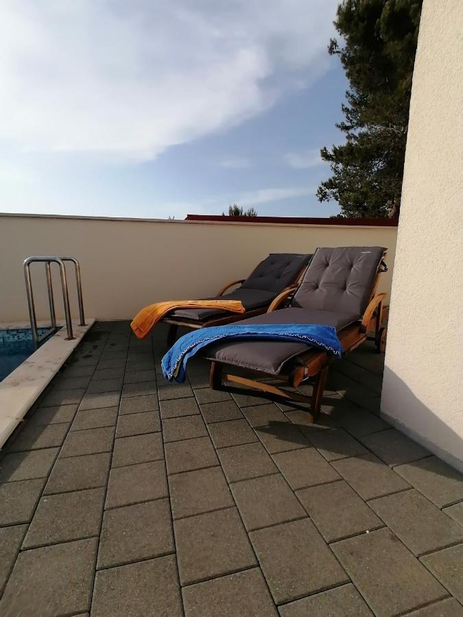 Apartment Iva Šilo Esterno foto